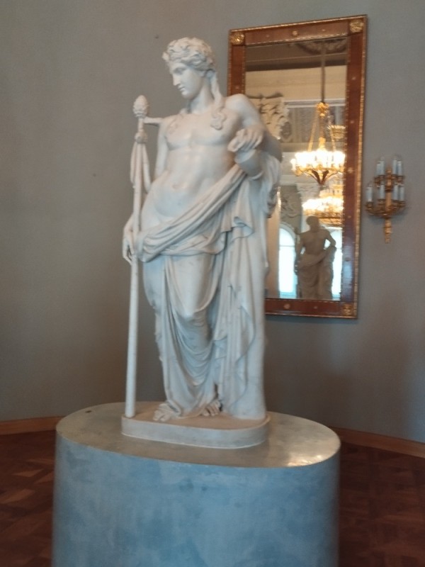 Create meme: dionysus sculpture yusupov palace, dionysus sculpture of ancient greece, sculpture of Venus in the Yusupov Palace in St. Petersburg