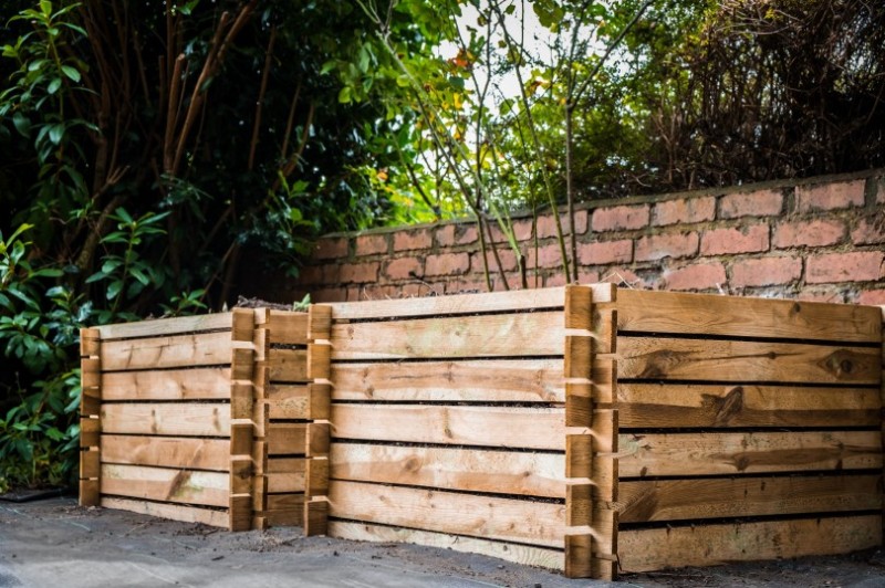 Create meme: pallet fence, horizontal wooden fence, wooden fence