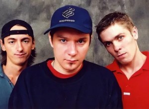 Создать мем: группа, группа blink-182, кирпичи группа 1996