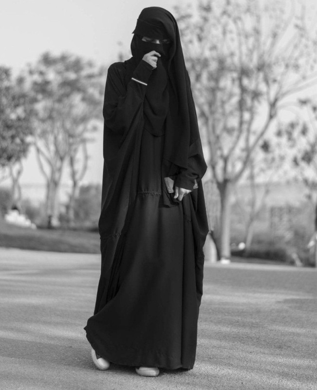 Создать мем: мусульманка в черном, хиджаб никаб, никаб