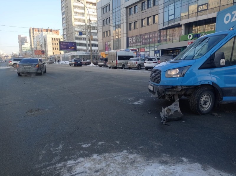 Create meme: accident , Yekaterinburg road accident, the accident on Malysheva Yekaterinburg