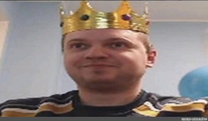 Создать мем: король, мальчик, папич в короне