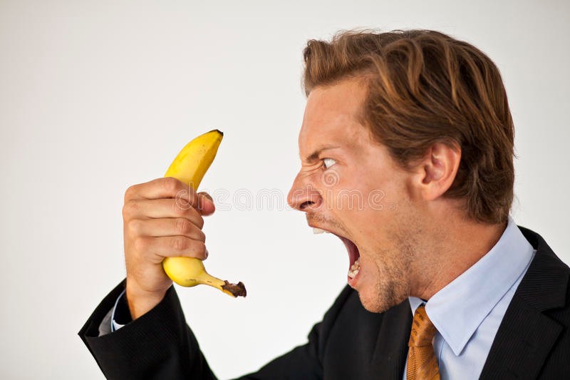 Создать мем: банан, человек банан, человек кричит на банан