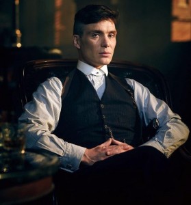 Создать мем: thomas shelby, острые козырьки джон шелби стрижка, томас шелби стрижка