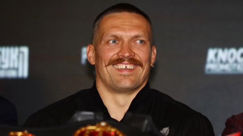 Create meme: Oleksandr usyk, barbel , boxer usyk