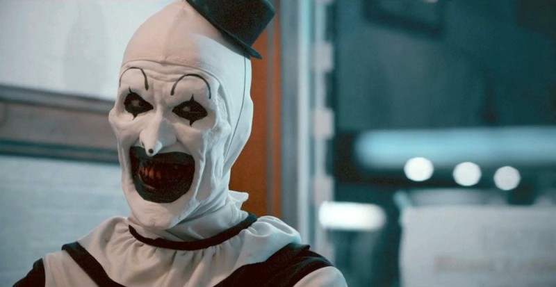 Create meme: terrifier 2, terrifier 2016, terrifying trailer