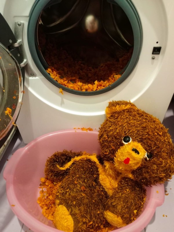 Create meme: washing machine , teddy bear in the washing machine, the washer 