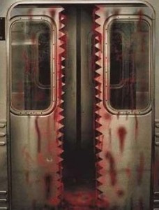 Создать мем: вагон метро нью-йорка сбоку, вагон метро эстетика, двери поезда метро