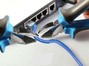 Создать мем: перерезанный кабель интернета, провода, Деталь