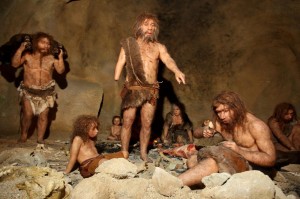 Создать мем: кроманьонцы и неандертальцы и денисовцы, древний человек неандерталец, музей неандертальца неандерталь