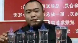Создать мем: коктейль китаец, китаец тан алкоголь, пить водку