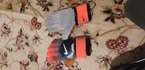 Create meme: nike goalie gloves 2018, goalie gloves for hockey, gloves Moto leggings
