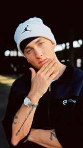 Создать мем: eminem 00, эминем 2029, эминем средний палец