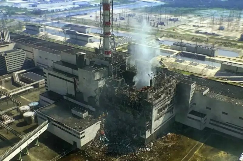 Создать мем: авария на чернобыльской аэс, взрыв на чернобыльской аэс 1986, взрыв на чаэс