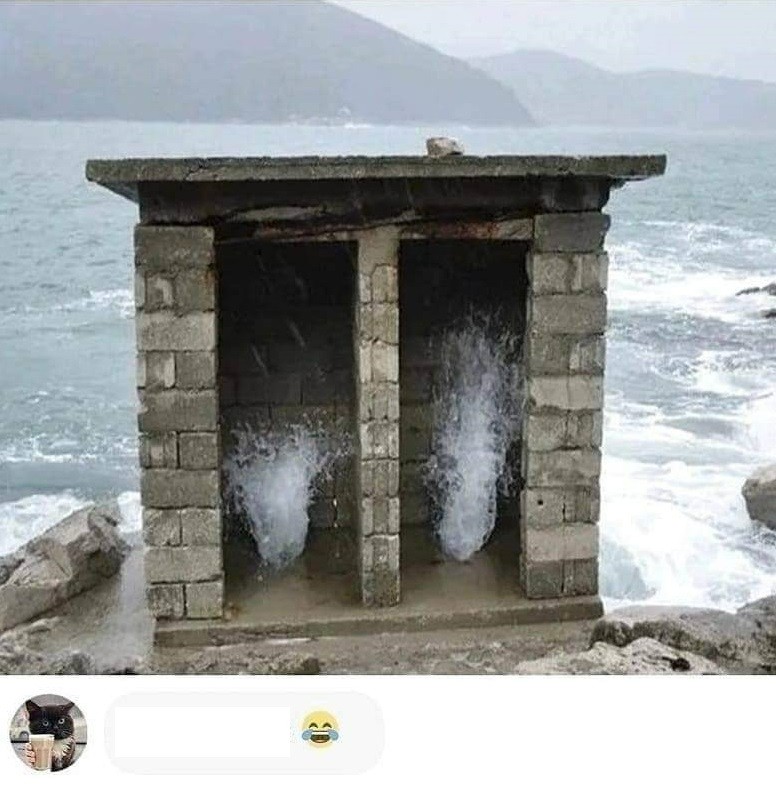 Создать мем: туалет на эвересте, море камни, пляж понта петровац