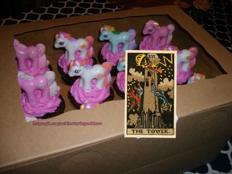 Create meme: sweet box my little pony, my little pony 1980 toys, my little pony toys