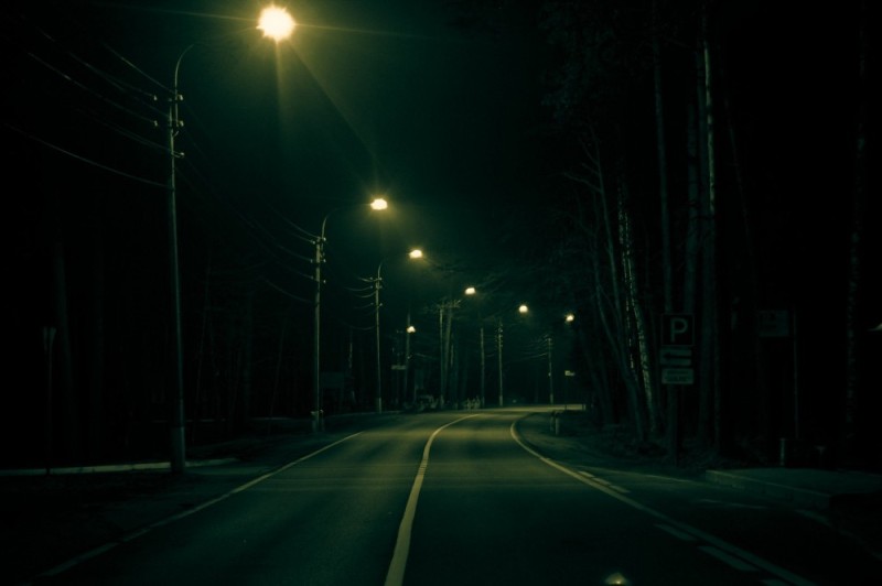 Создать мем: фон темной улицы, фон ночной, ночная дорога фон