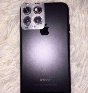 Создать мем: айфон 5 в стиле 7, iPhone 5s, айфон 7 плюс черный бу