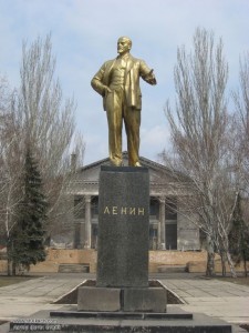 Create meme: Lenin square of Donetsk, Rostov region, the history of the monument of the city of Konstantinovsk Lenin, Konstantinovka city, Donetsk region photo sites