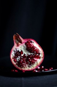 Create meme: pomegranate on a black background, Wallpaper pomegranate fruit, juicy pomegranate