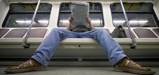 Создать мем: мужчина с расставленными ногами, один в вагоне метро, в вагоне метро