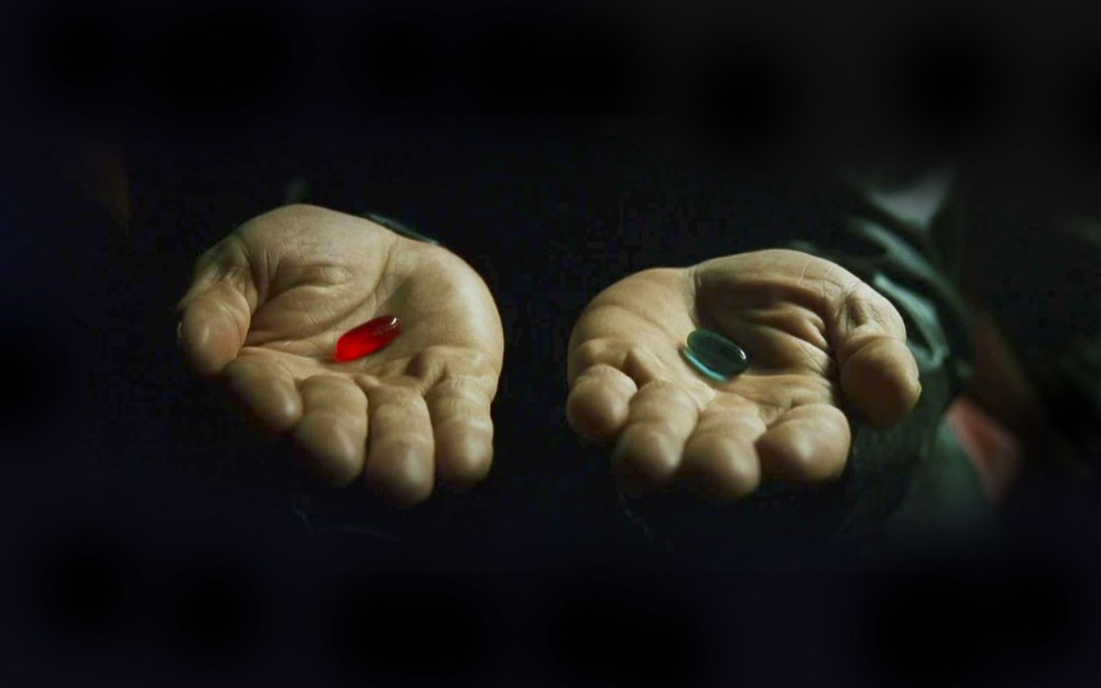 Создать мем: красная и синяя таблетка, морфеус две таблетки, морфеус красная и синяя таблетка