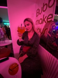 Создать мем: purple street bar астрахань, красота, карина петлина безумная инстаграм