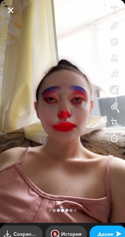 Создать мем: девушка, грим, clown makeup