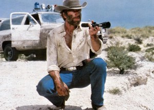 Создать мем: чак норрис шериф, чак норрис снайпер, одинокий волк маккуэйд 1983