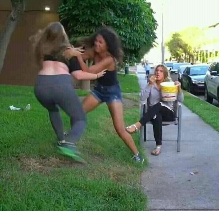 Create meme: girls' fight, girls are fighting, street fights of girls