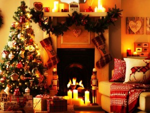 Создать мем: красивая новогодняя елка, уютный камин, рождественская елка