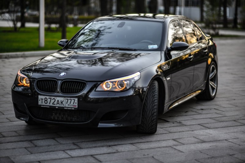 Create meme: bmw e60, BMW M5 E60, bmw e60 530 xi