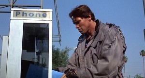 Создать мем: телефон, пароли, терминатор 1984 кадры из фильма