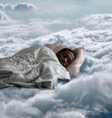 Создать мем: мужчина спит в облаках, мои сны при температуре мем, доброе утро