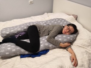 Создать мем: pregnancy, подушка для двойняшек, анализ сна pillow 1 час