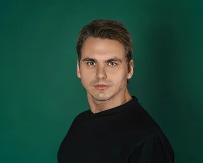 Create meme: Vladimir Petrov actor, Alexander Loginov actor sword 2, actor