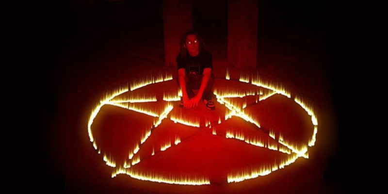 Создать мем: пентаграмма в огне, хэллоуин праздник сатаны, праздник сатаны