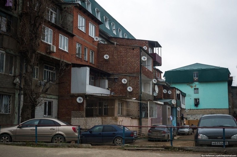 Create meme: balconies in Dagestan samostroy, Makhachkala balconies of samostroy, Makhachkala samostroy