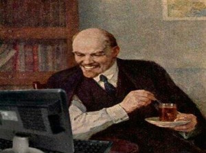 Создать мем: Владимир Ильич Ленин, Портрет, мем ленин за компьютером