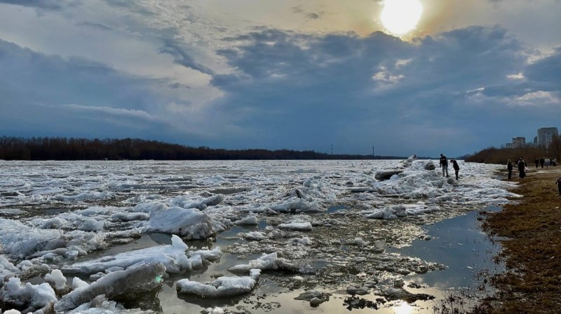 Create meme: the ice on the river, The ice broke, ice drift in spring