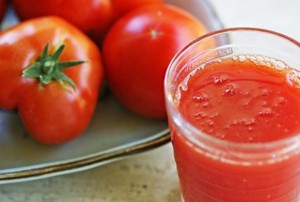 Создать мем: сок из помидор с косточками, слайд сок из помидор, томатный сок