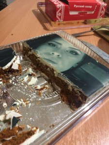 Create meme: kedi dili tatlısı, layer cake, brownie