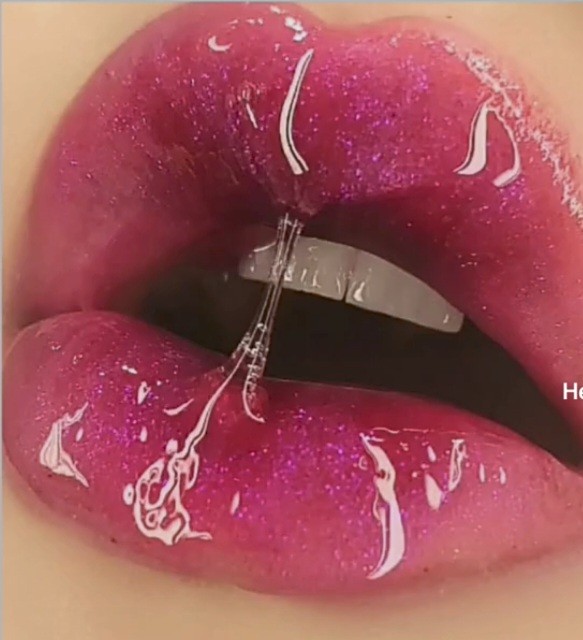 Create meme: lips made up with glitter, beautiful lips with lipstick, lips lips