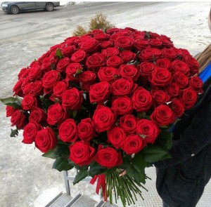 Create meme: bouquet of red roses, red roses, bouquet of roses
