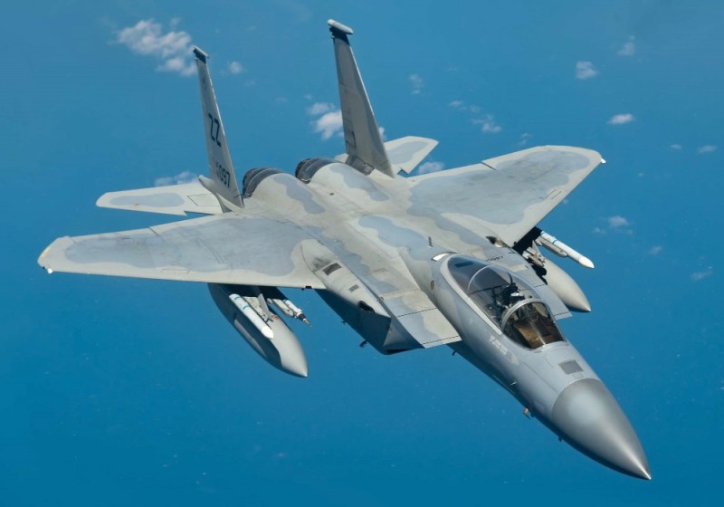 Создать мем: mcdonnell douglas f-15 eagle, ea-18g гроулер, истребитель су