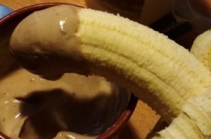 Создать мем: нарезанный банан, банан в домашних условиях, очищенный банан