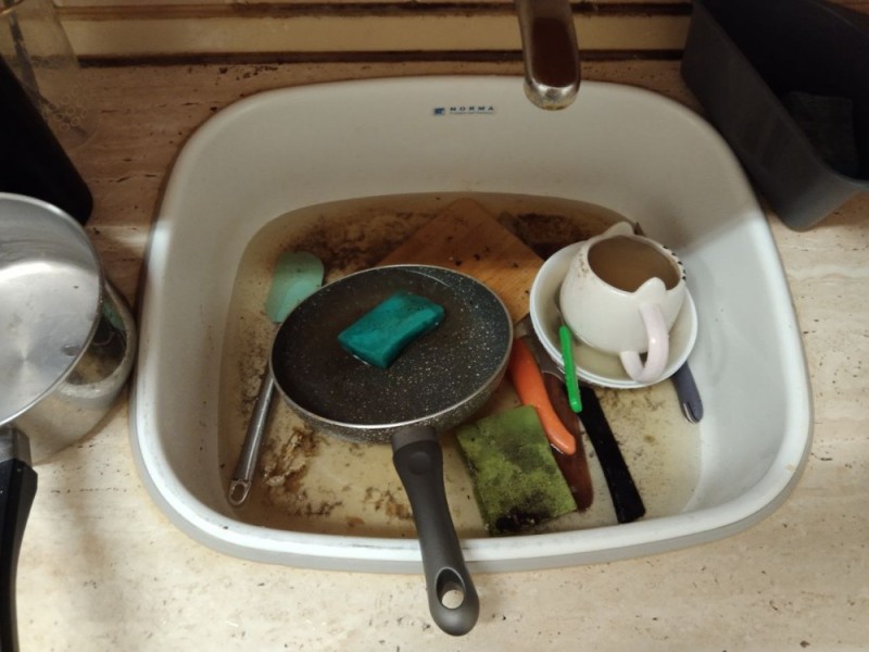 Create meme: blockage in the sink, kitchen sink, kitchen sink