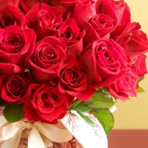 Создать мем: букет из роз, букет красный, с днем рождения дочки