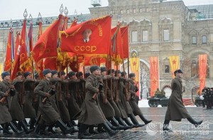 Создать мем: Октябрьская революция, красные знамена марш, торжественный марш