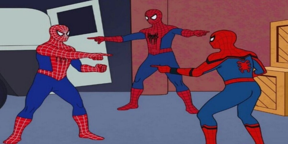 Создать мем: 3 человека паука показывают друг, мем два человека паука, 3 человека паука показывают друг на друга